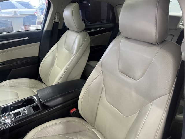 Ford Fusion Titanium FWD 2017