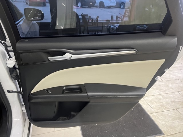 Ford Fusion Titanium FWD 2017