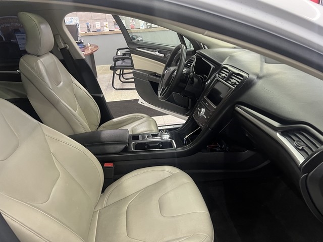 Ford Fusion Titanium FWD 2017