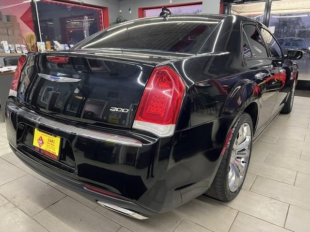Chrysler 300 Limited RWD 2019