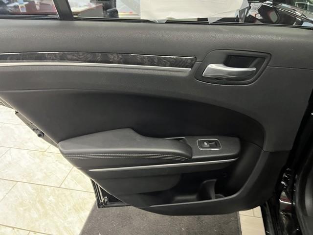 Chrysler 300 Limited RWD 2019