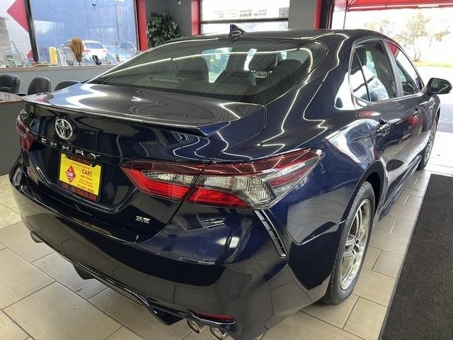 Toyota Camry SE Auto (Natl) 2021