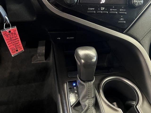 Toyota Camry SE Auto (Natl) 2021