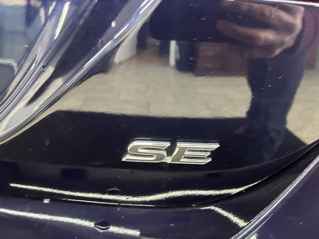 Toyota Camry SE Auto (Natl) 2021