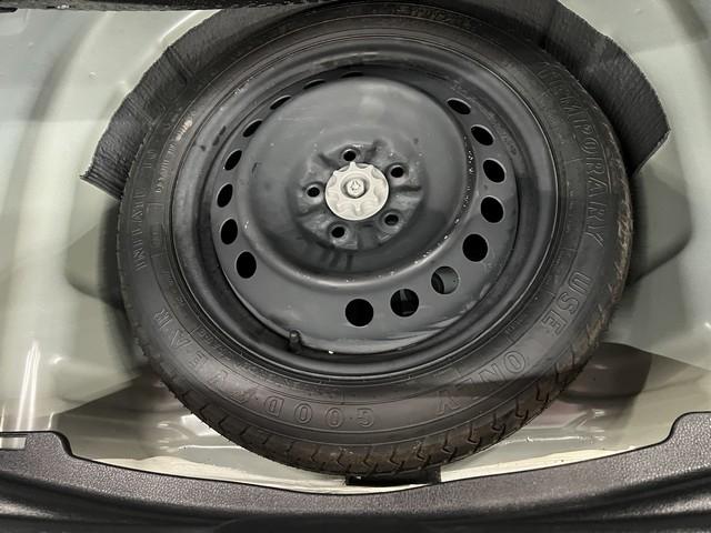 Toyota Camry SE Auto (Natl) 2021