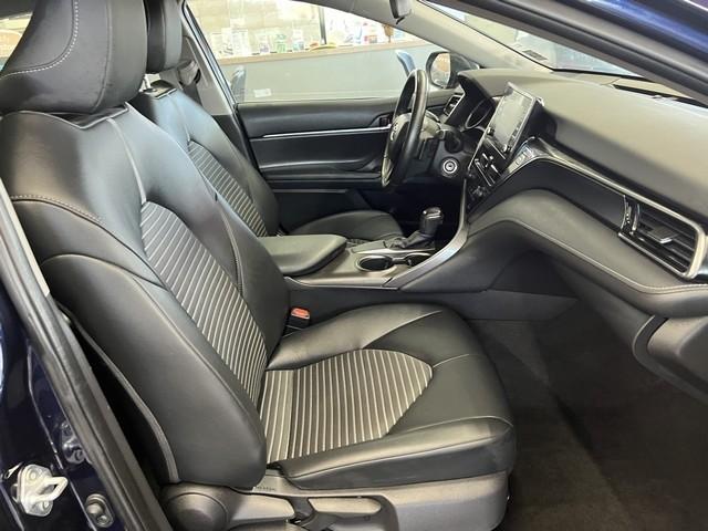 Toyota Camry SE Auto (Natl) 2021