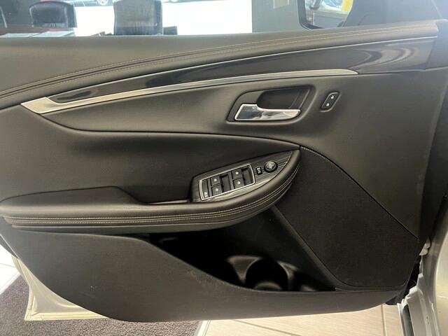 Chevrolet Impala 4dr Sdn LT w/1LT 2019 Chevrolet Impala 4dr Sdn LT w/1LT 2019