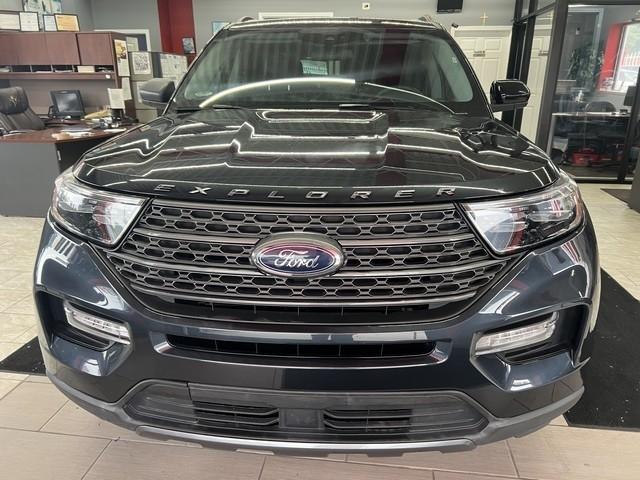Ford Explorer XLT 4WD 2022
