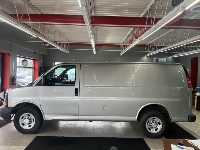 Chevrolet Express Cargo Van RWD 2500 135" 2017