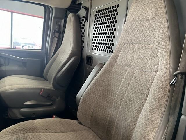 Chevrolet Express Cargo Van RWD 2500 135" 2017