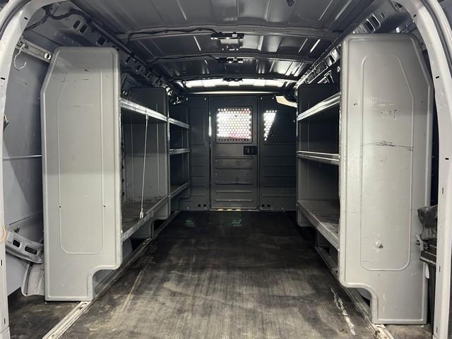 Chevrolet Express Cargo Van RWD 2500 135" 2017