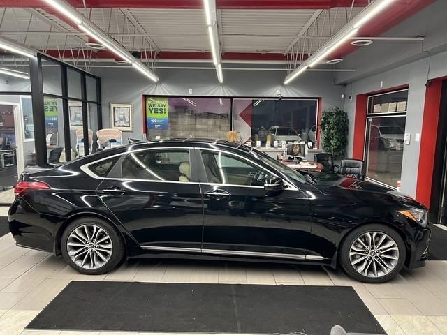 Hyundai Genesis 4dr Sdn V6 3.8L AWD 2016