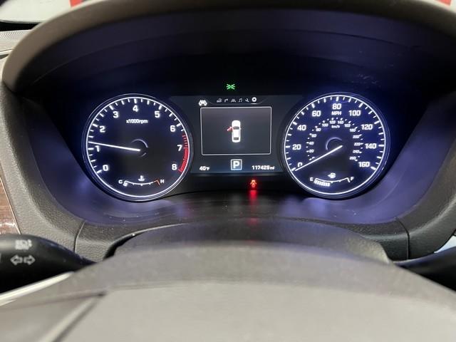 Hyundai Genesis 4dr Sdn V6 3.8L AWD 2016