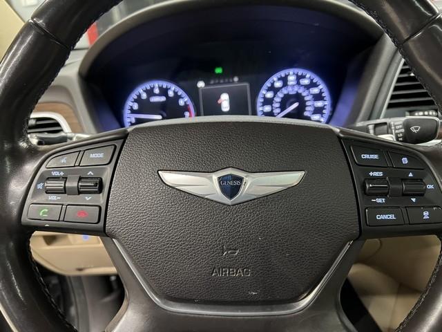 Hyundai Genesis 4dr Sdn V6 3.8L AWD 2016