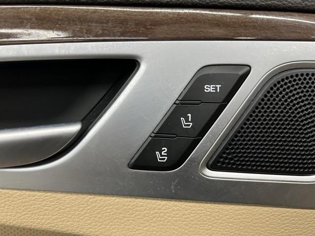 Hyundai Genesis 4dr Sdn V6 3.8L AWD 2016