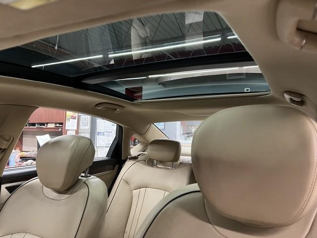 Hyundai Genesis 4dr Sdn V6 3.8L AWD 2016