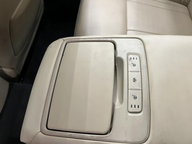 Hyundai Genesis 4dr Sdn V6 3.8L AWD 2016