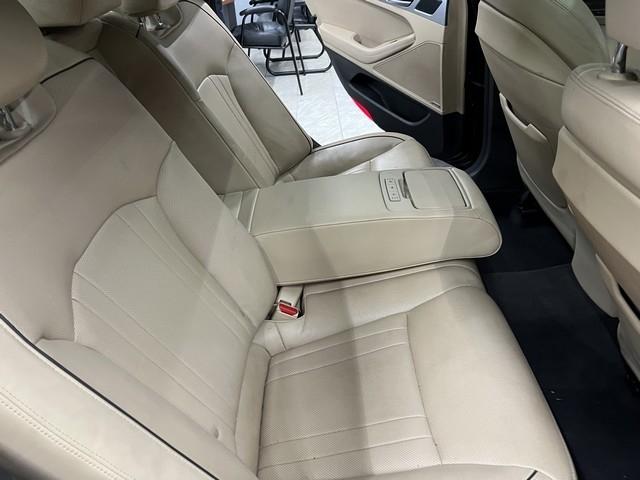 Hyundai Genesis 4dr Sdn V6 3.8L AWD 2016