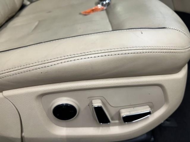 Hyundai Genesis 4dr Sdn V6 3.8L AWD 2016