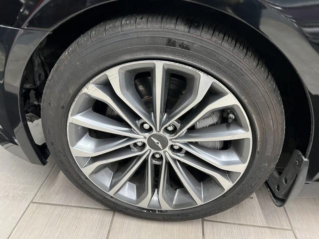 Hyundai Genesis 4dr Sdn V6 3.8L AWD 2016