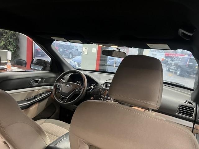 Ford Explorer Base FWD 2019