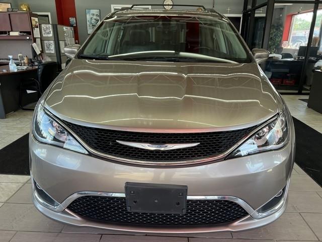 Chrysler Pacifica Touring-L FWD 2017