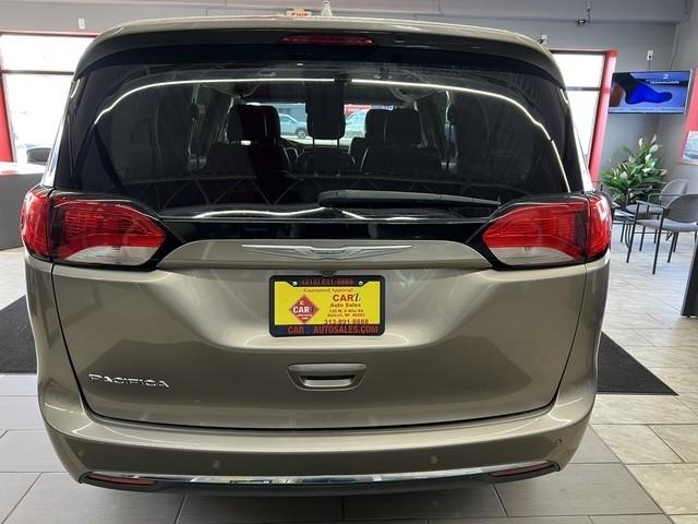Chrysler Pacifica Touring-L FWD 2017