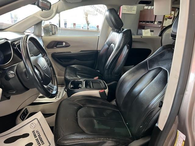 Chrysler Pacifica Touring-L FWD 2017