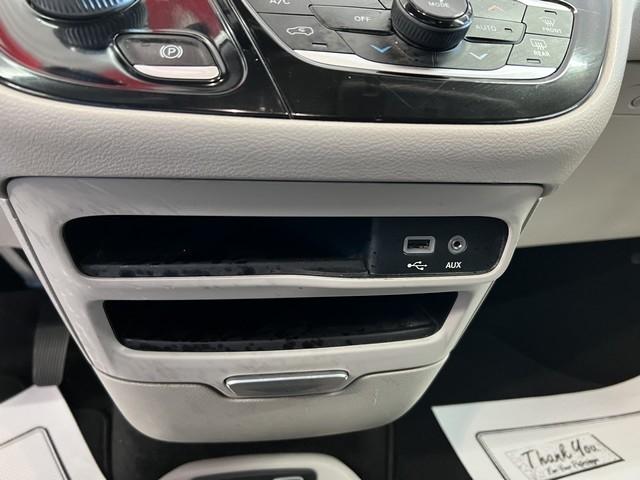 Chrysler Pacifica Touring-L FWD 2017