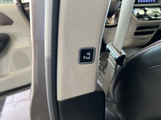 Chrysler Pacifica Touring-L FWD 2017