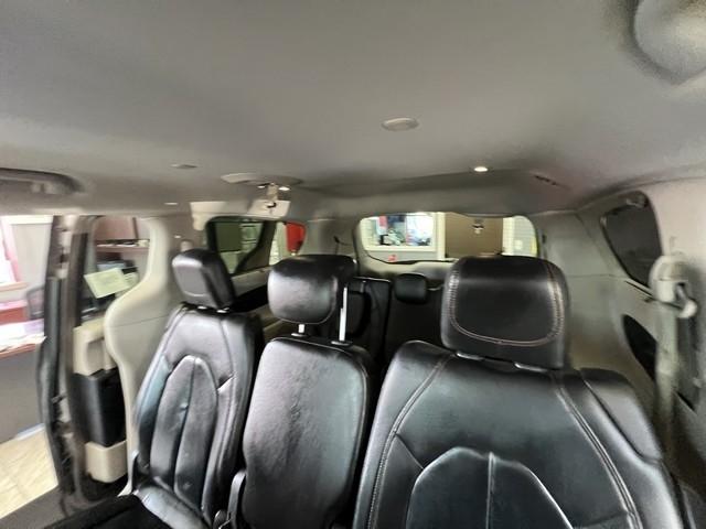 Chrysler Pacifica Touring-L FWD 2017