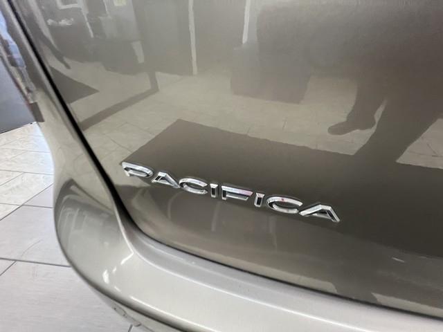 Chrysler Pacifica Touring-L FWD 2017