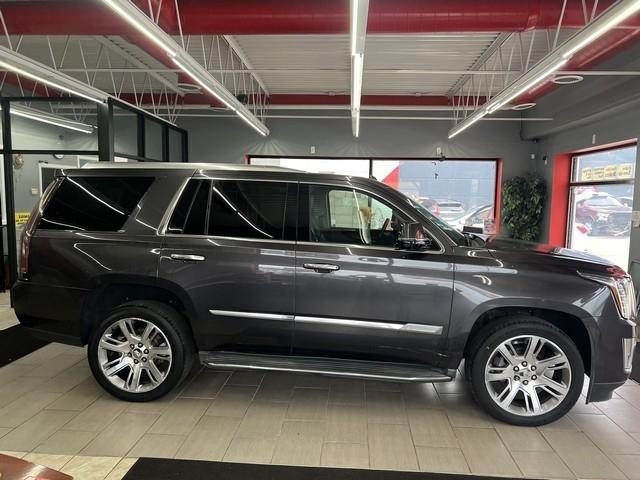 Cadillac Escalade 4WD 4dr Luxury 2015