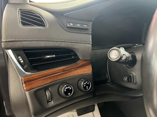 Cadillac Escalade 4WD 4dr Luxury 2015