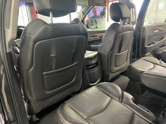 Cadillac Escalade 4WD 4dr Luxury 2015