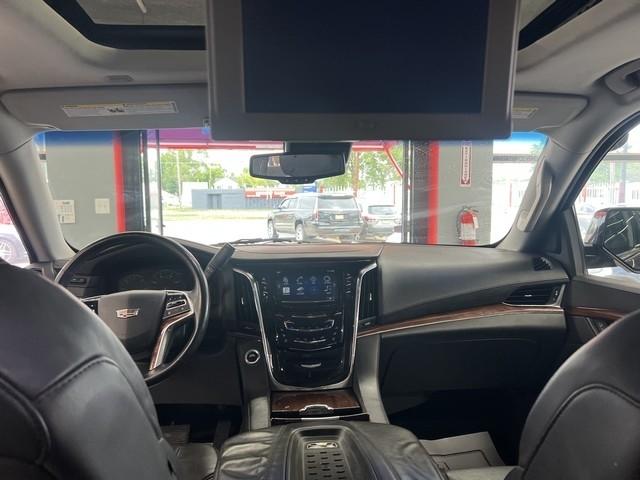 Cadillac Escalade 4WD 4dr Luxury 2015