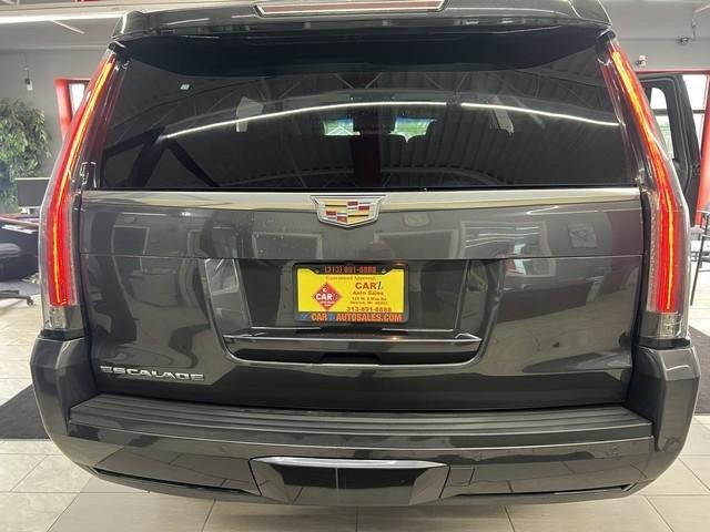 Cadillac Escalade 4WD 4dr Luxury 2015