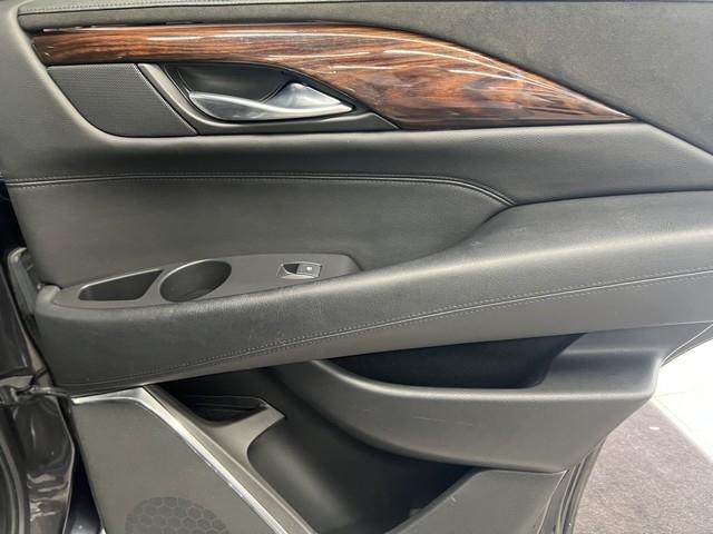Cadillac Escalade 4WD 4dr Luxury 2015