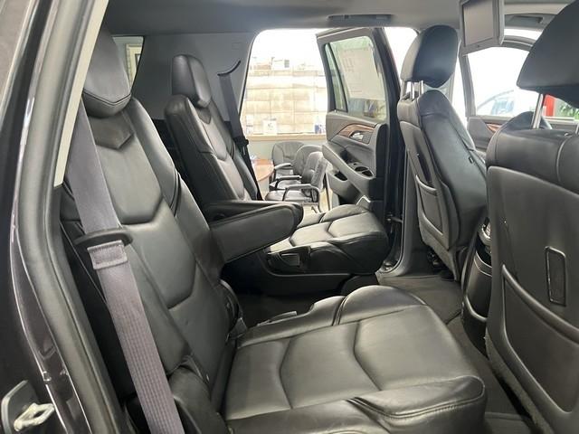 Cadillac Escalade 4WD 4dr Luxury 2015