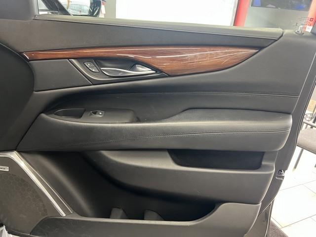 Cadillac Escalade 4WD 4dr Luxury 2015