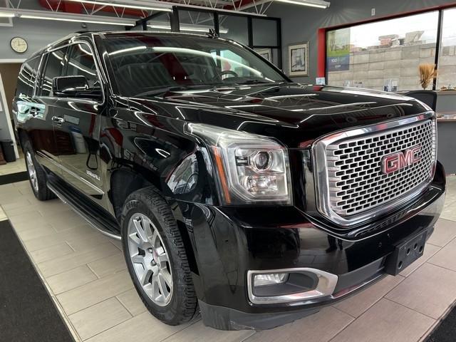 GMC Yukon XL 4WD 4dr Denali 2017
