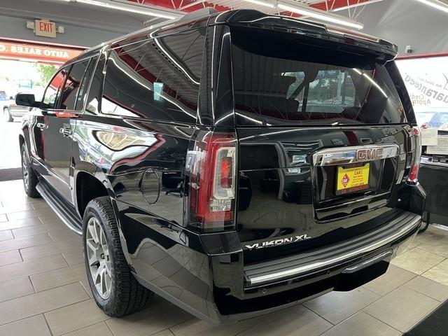 GMC Yukon XL 4WD 4dr Denali 2017