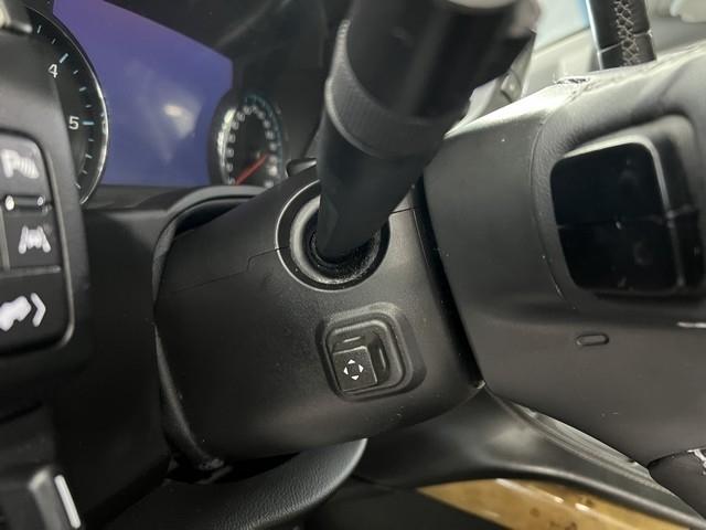GMC Yukon XL 4WD 4dr Denali 2017