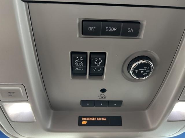 GMC Yukon XL 4WD 4dr Denali 2017