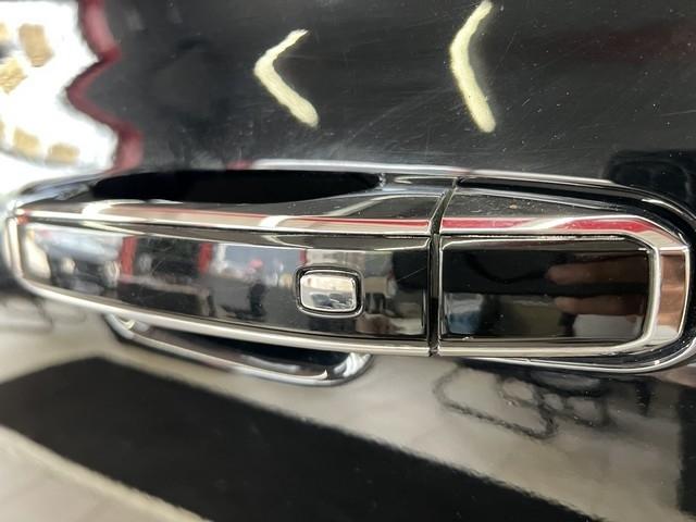 GMC Yukon XL 4WD 4dr Denali 2017