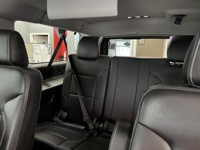GMC Yukon XL 4WD 4dr Denali 2017