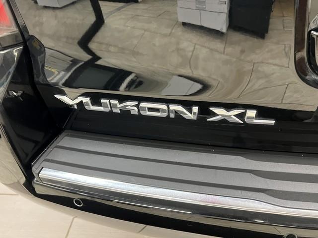 GMC Yukon XL 4WD 4dr Denali 2017