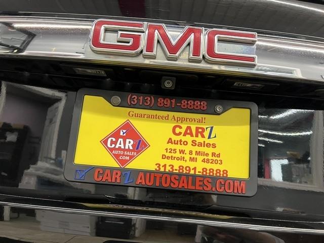 GMC Yukon XL 4WD 4dr Denali 2017
