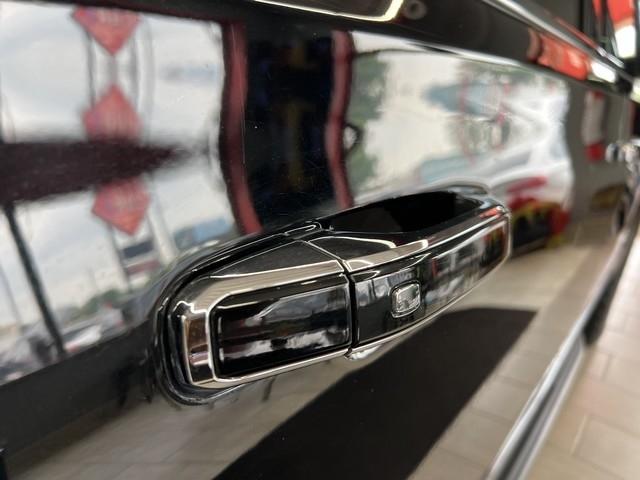 GMC Yukon XL 4WD 4dr Denali 2017