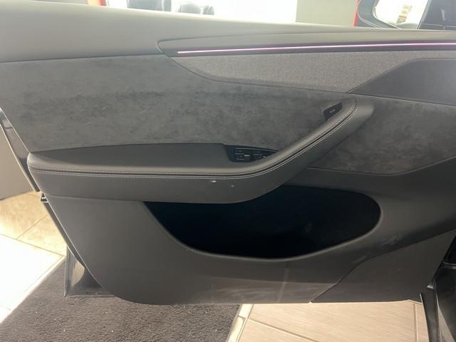 Tesla Model Y Long Range Launch Series AWD *Ltd Avail* 2026